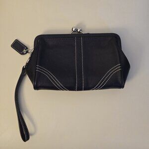 Coach Black Leather Soho Framed Kisslock Wristlet Wallet